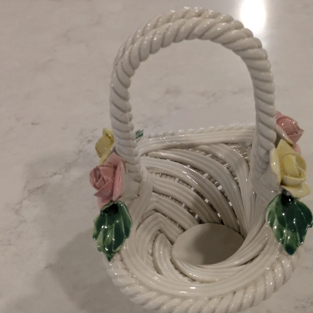Nuova Capodimonte Made In Italy Ceramiche Porcellane Floral Basket